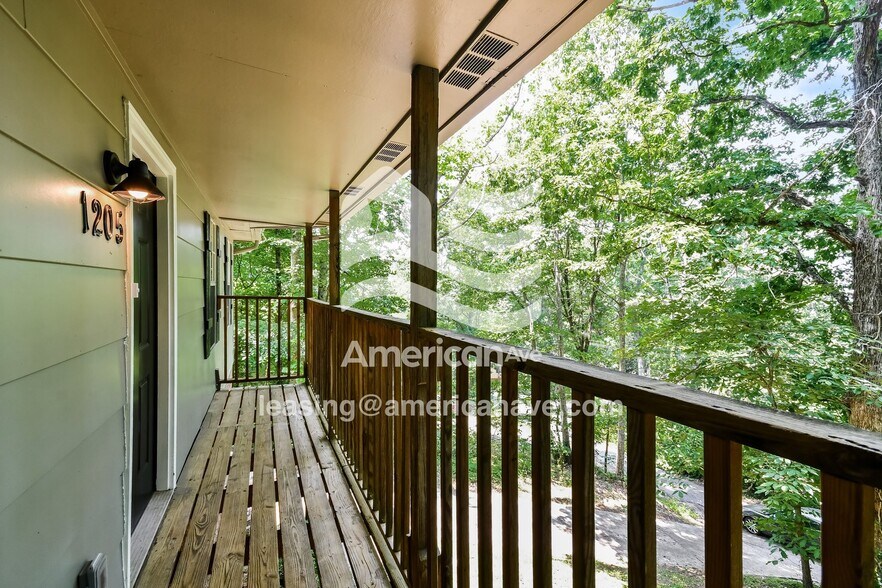 Building Photo - 1205 83rd Pl S