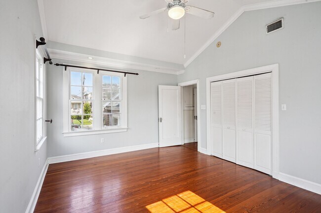 Building Photo - 3115 Nashville Ave