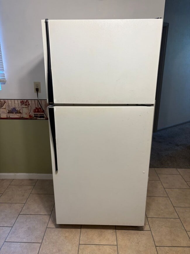 Building Photo - 933 S 4th St