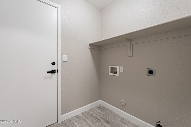 Building Photo - 4545 N 67th Ave