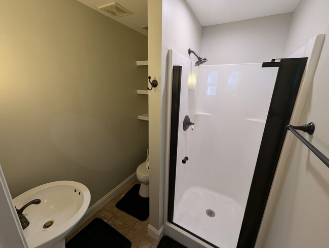 Building Photo - Exquisite Home in Lafayette Square - $500 off Deposit & 1st Month's Rent!