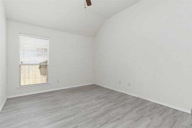 Building Photo - 11047 Pierce Valley Dr