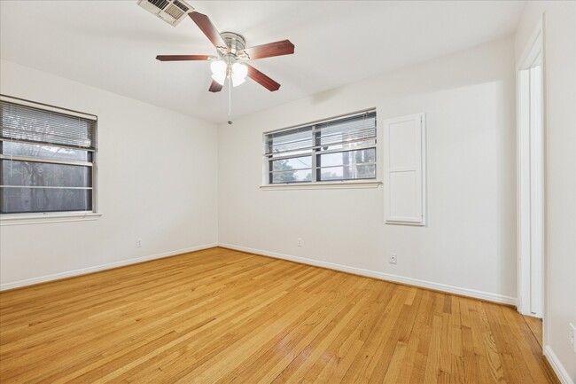 Building Photo - 1807 Locksford St