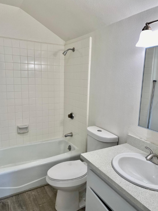 Building Photo - 1416 San Luis Dr