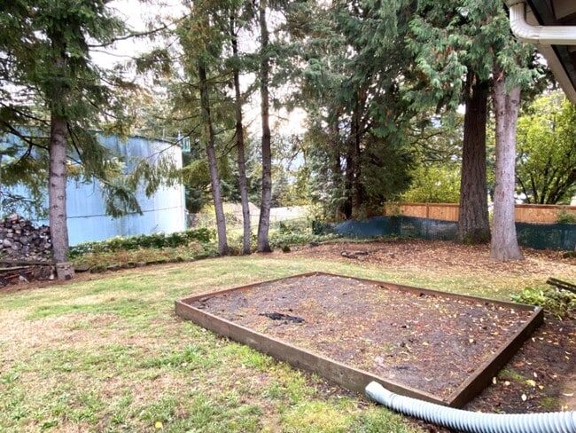 Building Photo - Serene Simplicity - Northwest Style