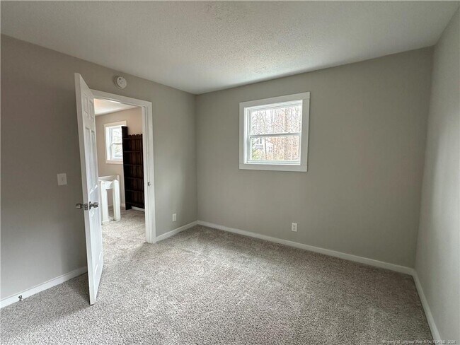 Building Photo - 304 Rangoon Ct