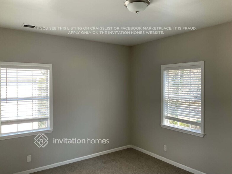 Building Photo - 1408 Willow Trail SW