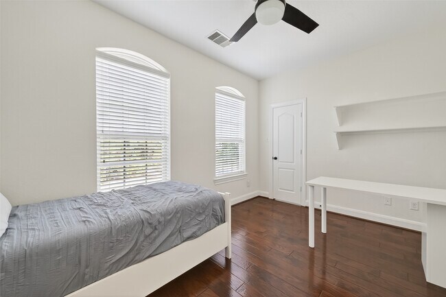 Building Photo - 99 Buck Trail Pl