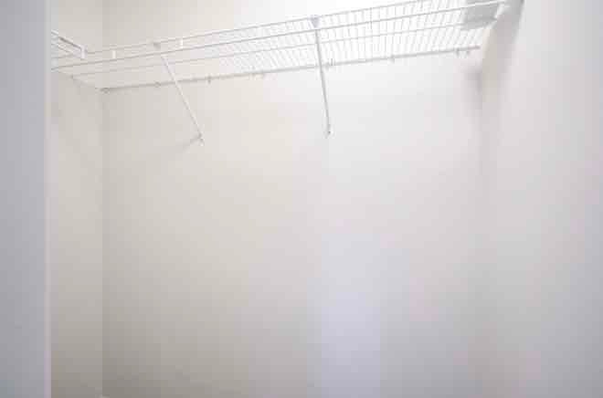 Building Photo - 1160 Colcester Ln