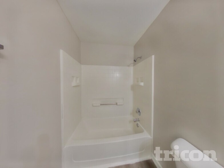 Building Photo - 1194 Eagles Pass