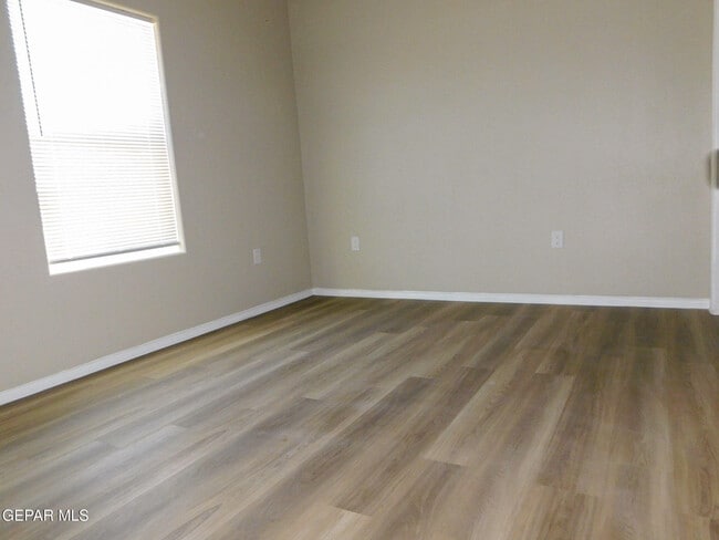 Building Photo - 8940 Ankerson St