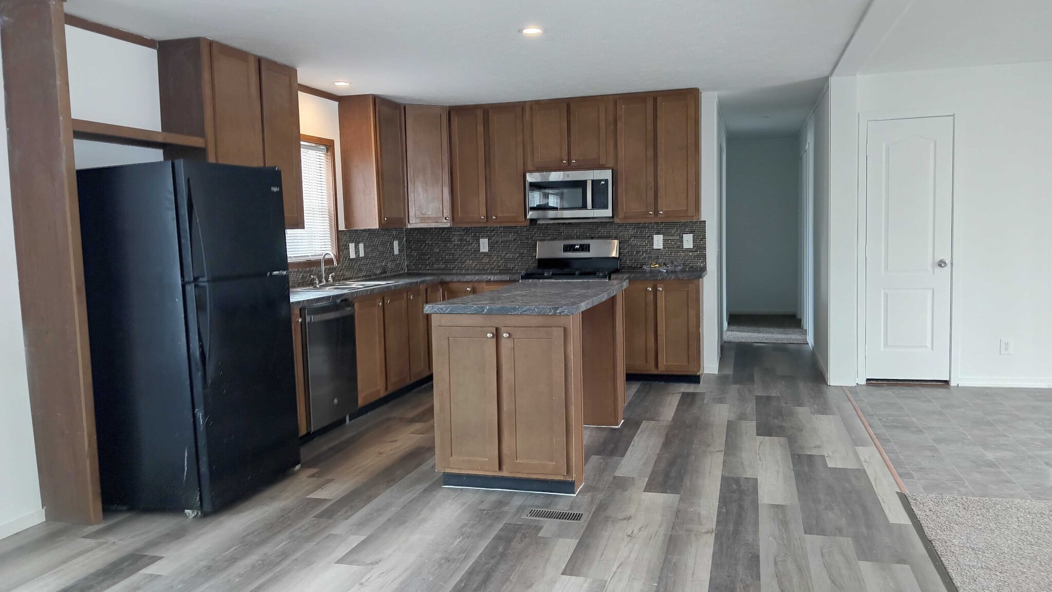 Building Photo - 49 Meggan Dr