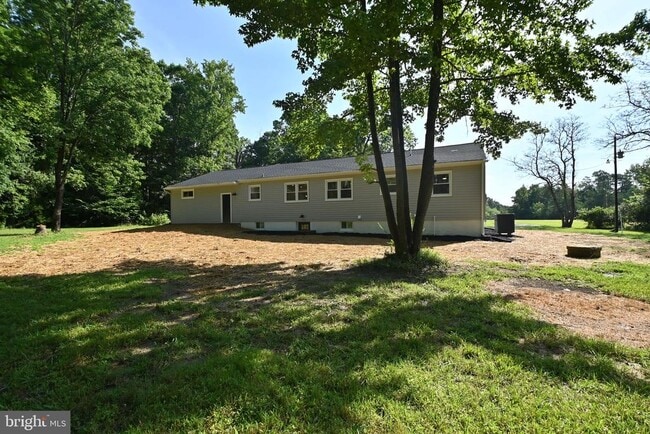 Building Photo - 7100 N Roxbury Mill Rd