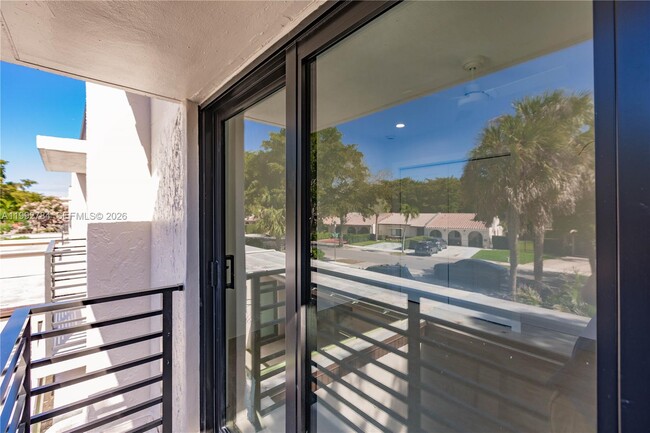Building Photo - 7238 Jacaranda Ln