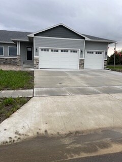 Primary Photo - Twin home - 111