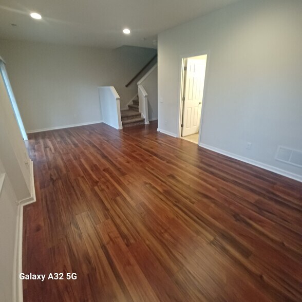 Lower Level Bonus Space - 1720 Beacon Ln