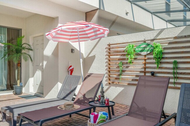 Building Photo - 1978 Majorca Dr