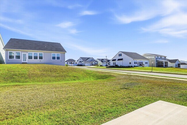 Building Photo - 201 Ursaline St