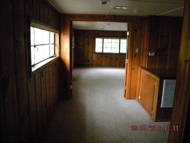 Building Photo - SHOWING MONDAY 5/12 @ 12:30 PM