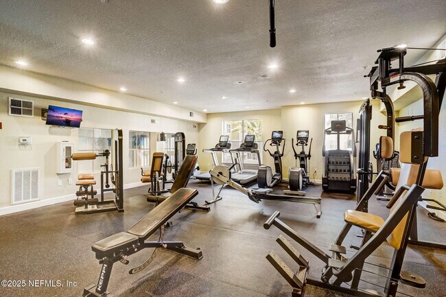 Building Photo - 8539 Gate Pkwy W