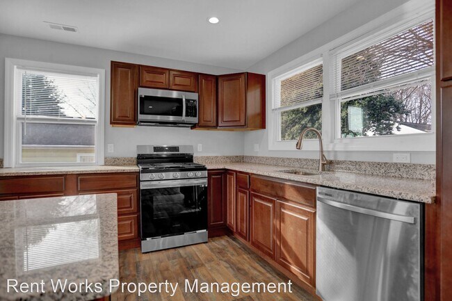 Building Photo - 7 br, 4 bath House - 5922 Benton Heights