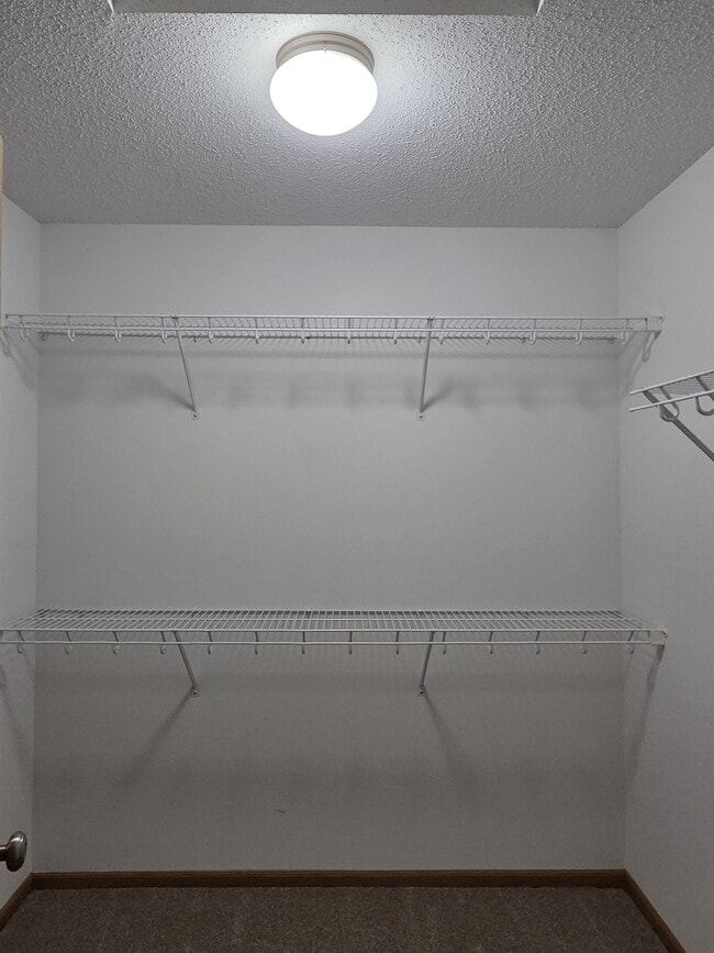 Building Photo - 408 Cedar Pl