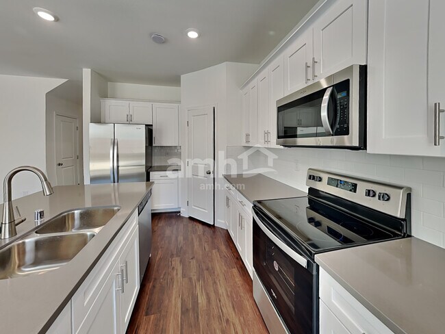 Building Photo - 4816 Blushing Star St