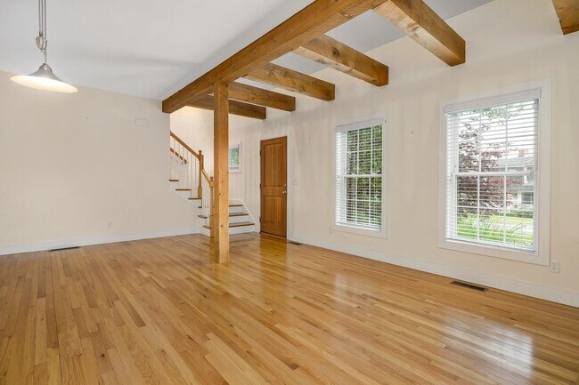 Building Photo - 50 Mainmast Cir