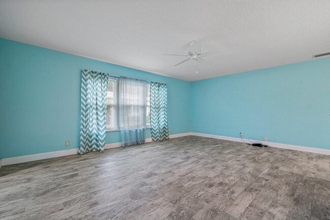 Building Photo - 270 High Point Blvd
