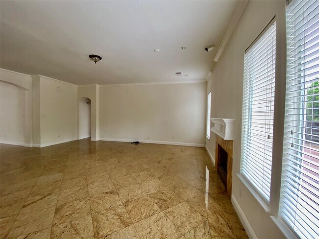 Building Photo - 10323 Stanbrook Dr