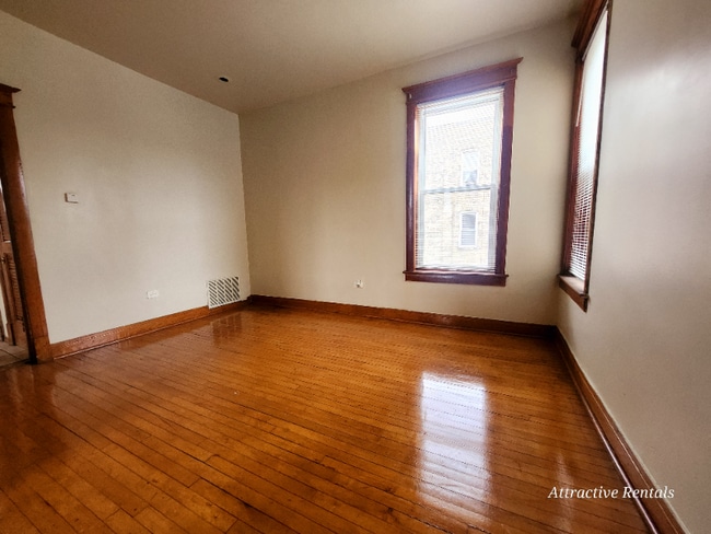 Building Photo - 1338 S Springfield Ave