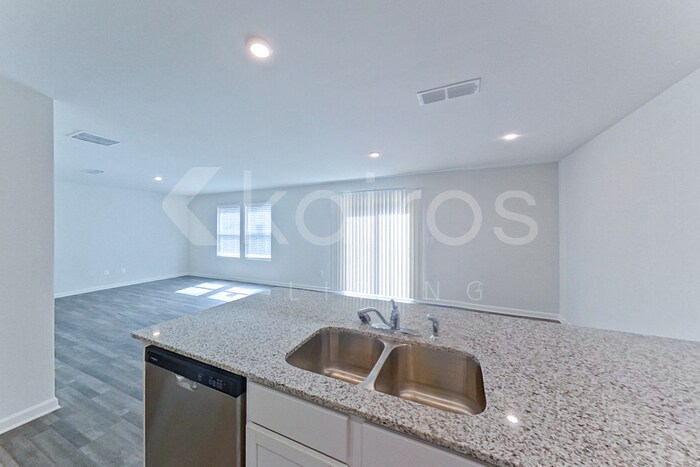 Building Photo - 1600 Forsyth St