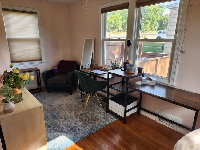 Building Photo - 3704 Arlington Blvd