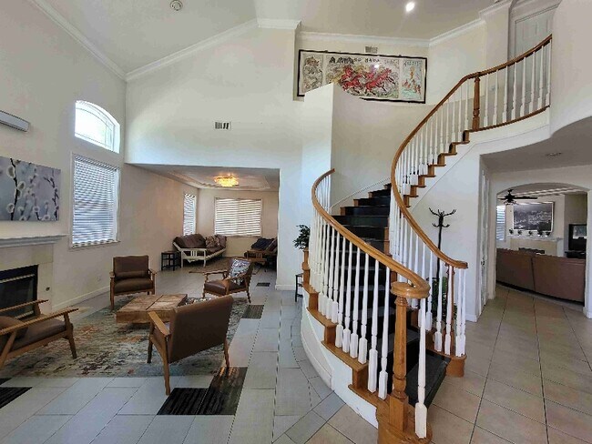 Building Photo - 17900 Gridley Rd