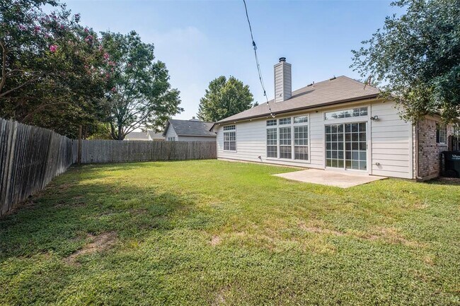 Building Photo - 119 Tanner Cir