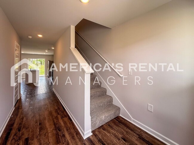 Building Photo - Townhouse for Rent in Lincoln, AL!! MINUTES from Honda!! Available to View Now!!!