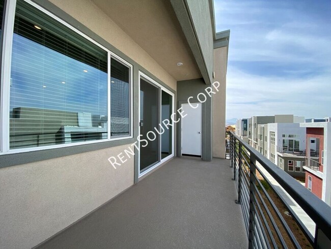 Building Photo - 3 Bedroom, 2022 New Construction Flat w/ S...