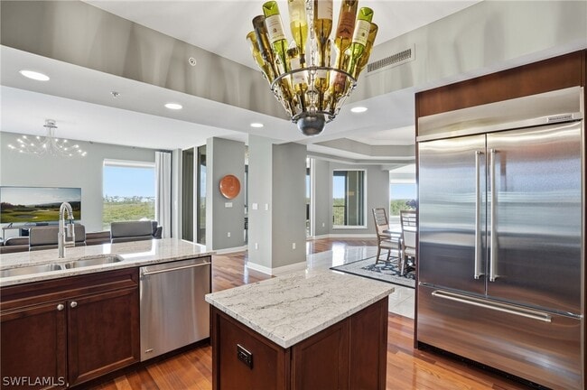 Building Photo - 5051 Pelican Colony Blvd