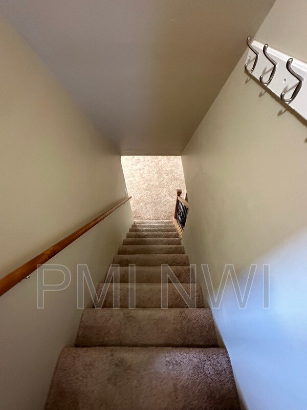 Building Photo - 7959 Beech Ave