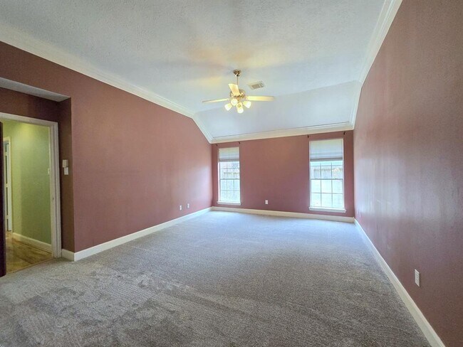 Building Photo - 5118 Rebel Ridge Dr