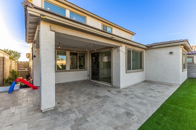 Building Photo - 6759 N 128th Dr