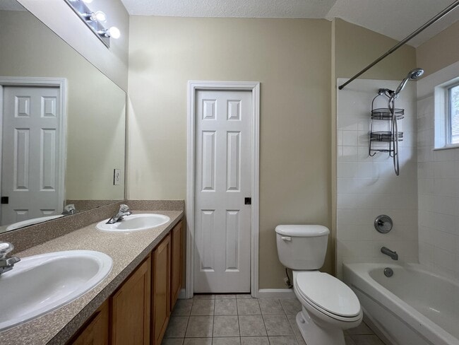 Building Photo - 3466 Laurel Leaf Dr