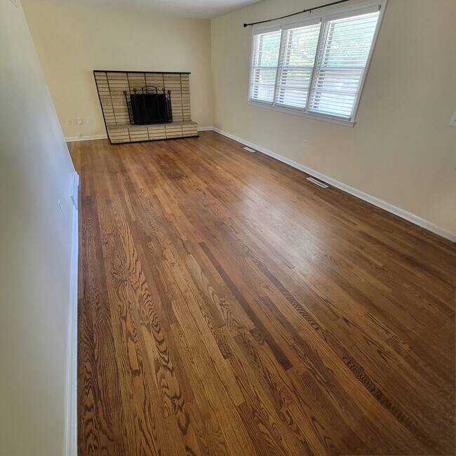 Building Photo - Mitchell