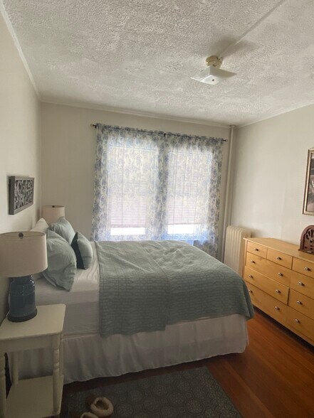 Building Photo - 37 Bellevue Ave