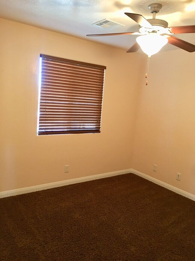 Building Photo - Treasure Valley Home