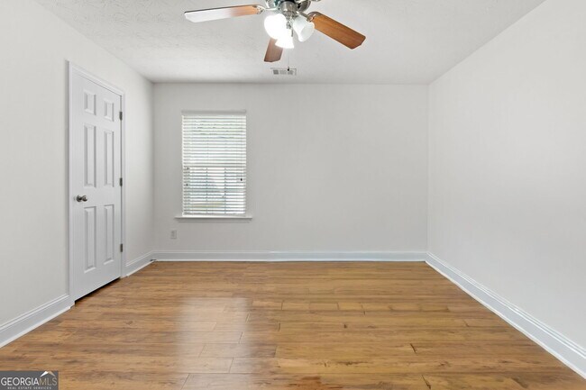 Building Photo - 125 Highgrove Pl