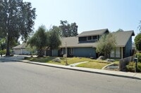 Building Photo - 4125 W Nicholas Ave