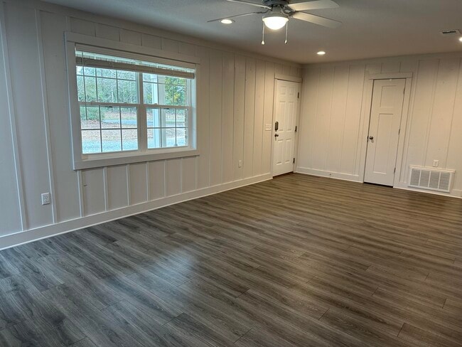 Building Photo - 1014 E Indian Creek Ranch Rd