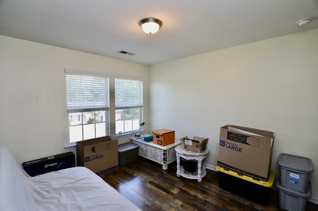 Building Photo - 71 Carina Ln