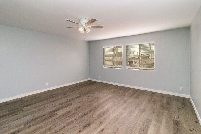 Building Photo - Beautiful Studio in Wilmington HALF OFF FI...